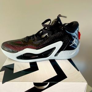 Jordan Tatum Size 7.5 men